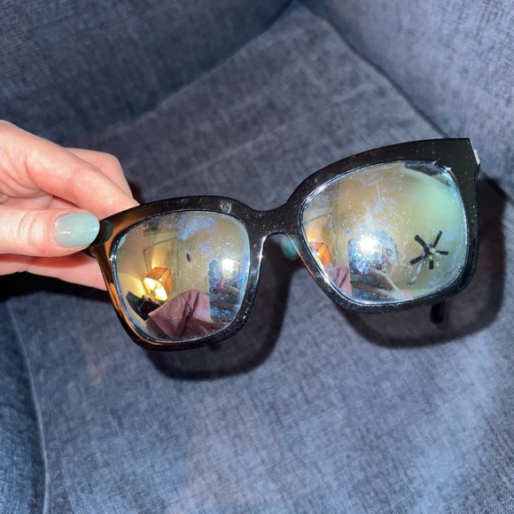 Black Oversized Sunglasses - Picture 1 of 6